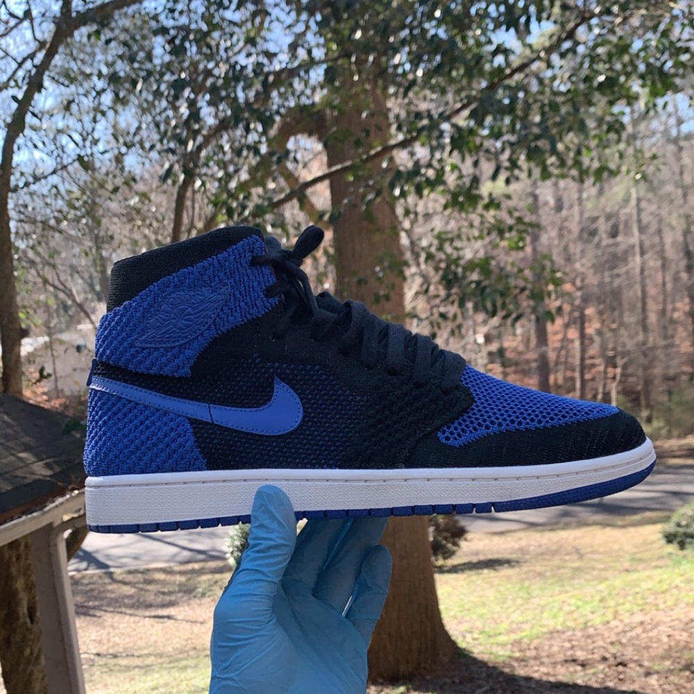 Air Jordan 1 Retro High Flyknit Royal